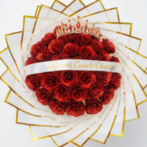 bouquet "el gran sí" – edición matrimonio con rosas eternas de brillo & tiara real