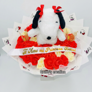 bouquet "snoopy amor ternura" – edición princesa bella con rosas rojas y blancas